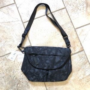 Lululemon All Night Festival Bag 5L New